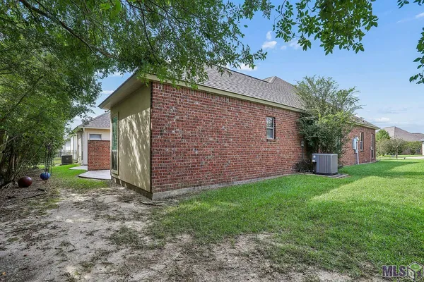 $274,900 | 5364 Courtyard Drive, Gonzales, LA 70737