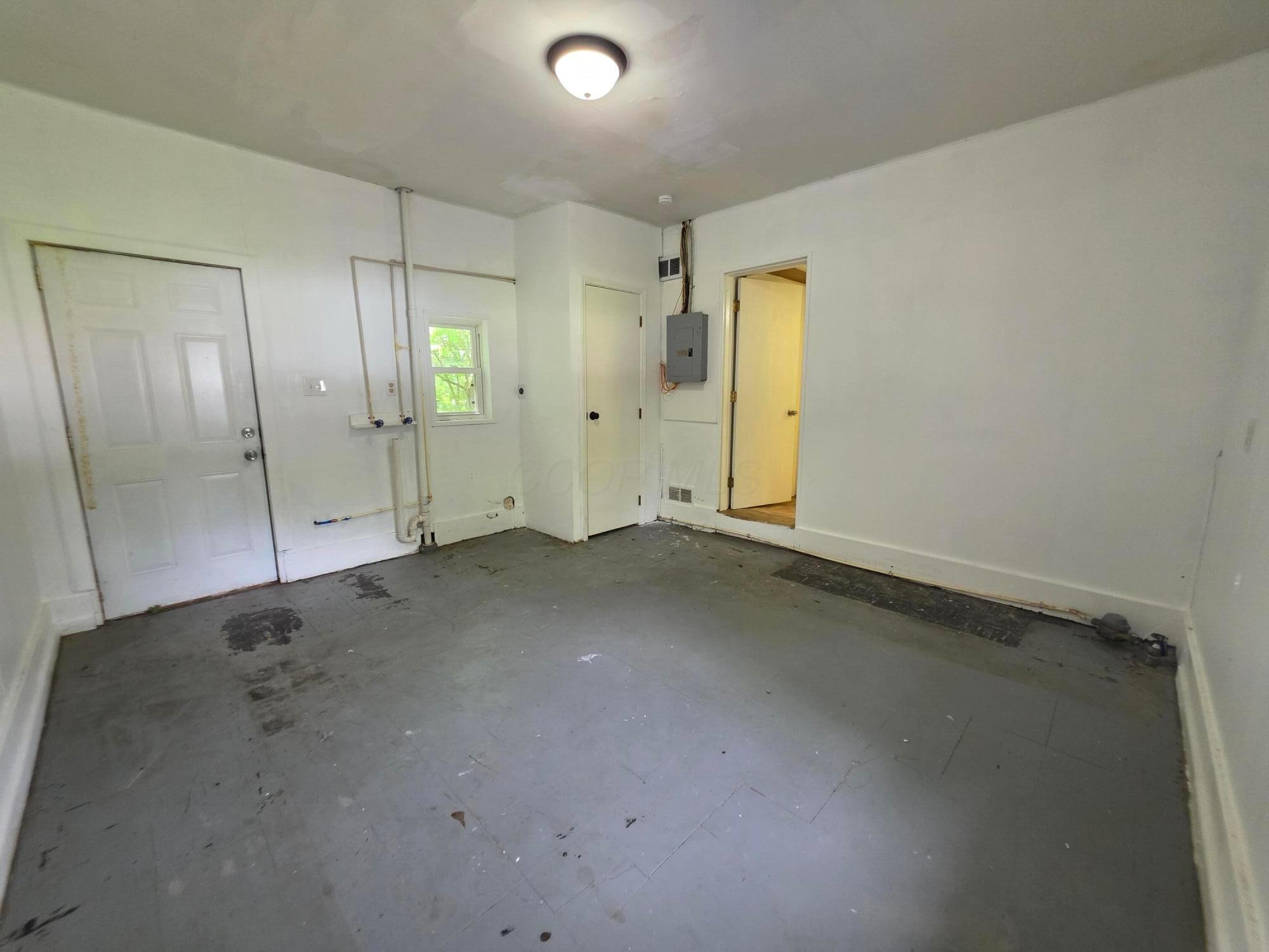 1597 Koebel Road Columbus, OH 43207 - Photo 28 of 32