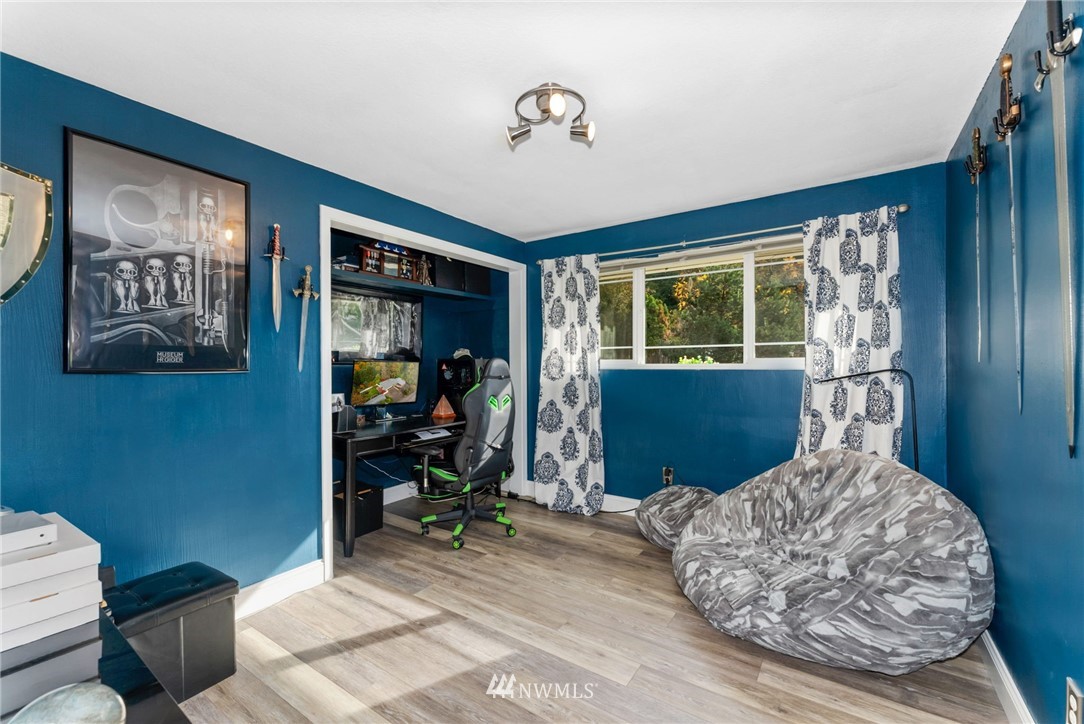 1703 Southwest Cook Road Port Orchard, WA 98367 - Photo 30 of 40 Gallery Image 30