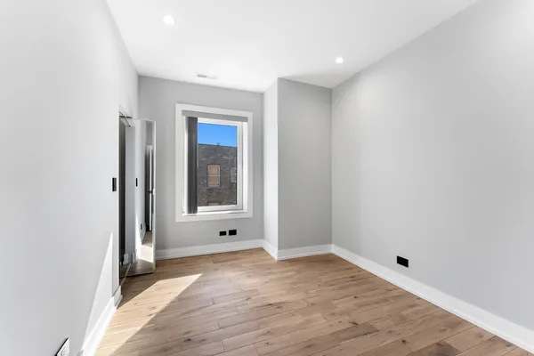 $4,000 | 7724 North Eastlake Terrace, Unit 1, Chicago, IL 60626