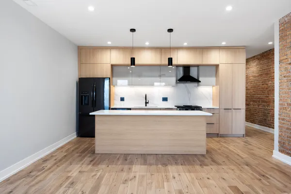 $4,000 | 7724 North Eastlake Terrace, Unit 1, Chicago, IL 60626