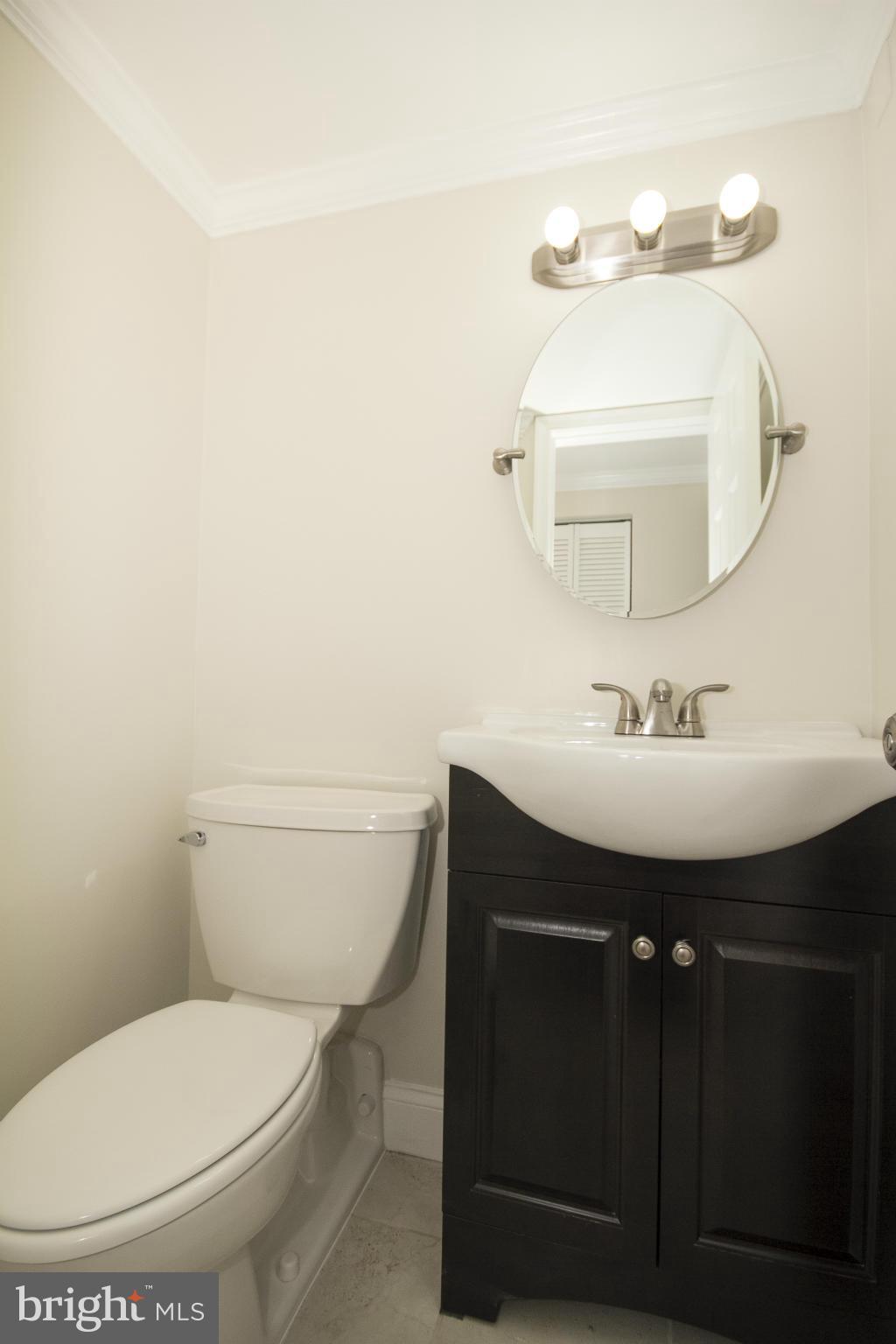 8630 Manorfield Road Baltimore, MD 21236 - Photo 18 of 30 Bath