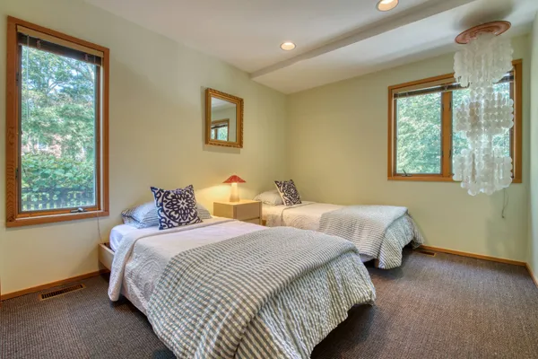 $25,000 | 6 Eli Circle, East Hampton, NY 11937