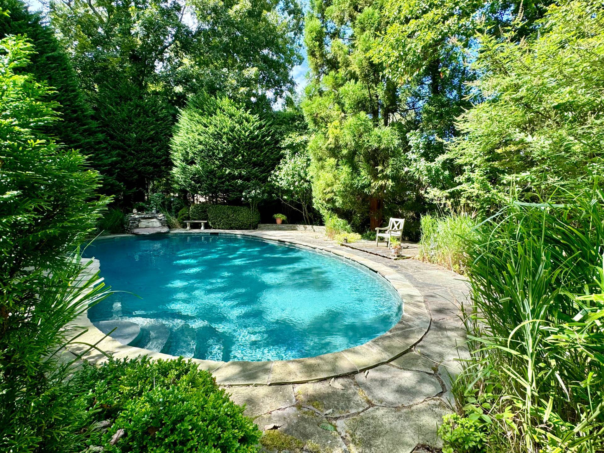 6 Eli Circle East Hampton, NY 11937 - Photo 2 of 29