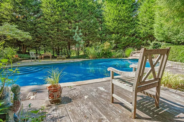 $25,000 | 6 Eli Circle, East Hampton, NY 11937