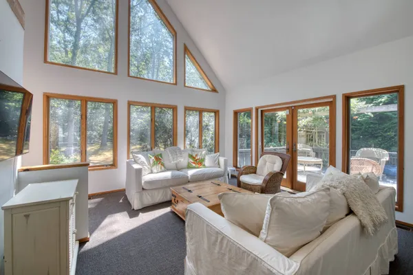 $25,000 | 6 Eli Circle, East Hampton, NY 11937