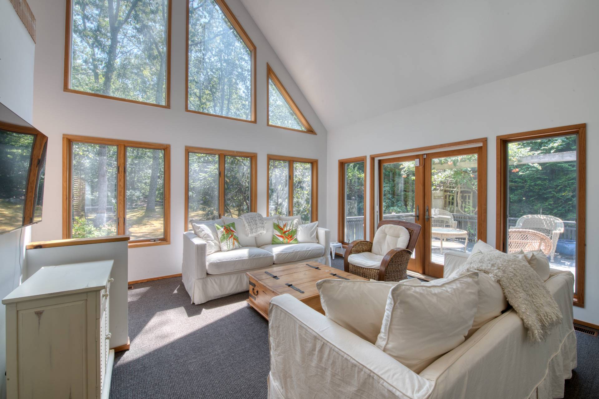 6 Eli Circle East Hampton, NY 11937 - Photo 5 of 29