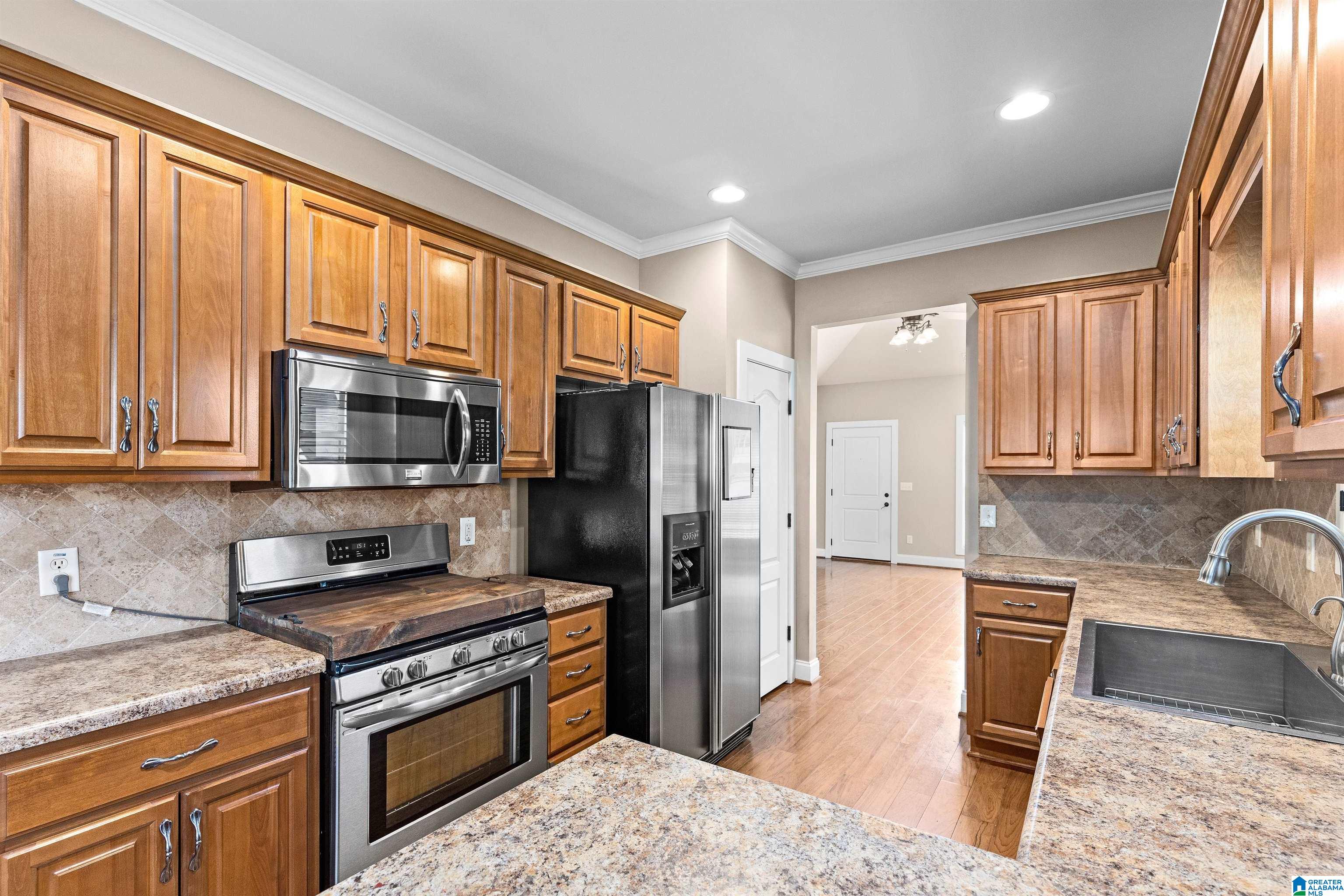 1125 Weybridge Way Pelham, AL 35124 - Photo 9 of 32