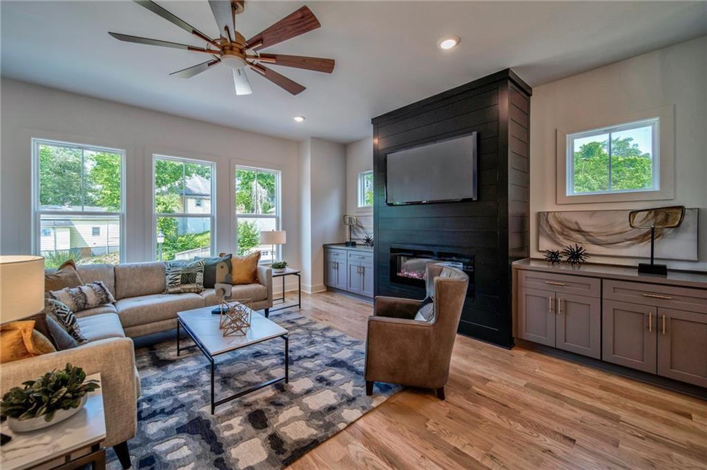 237 West Marietta Street Canton, GA 30114 - Photo 3 of 27