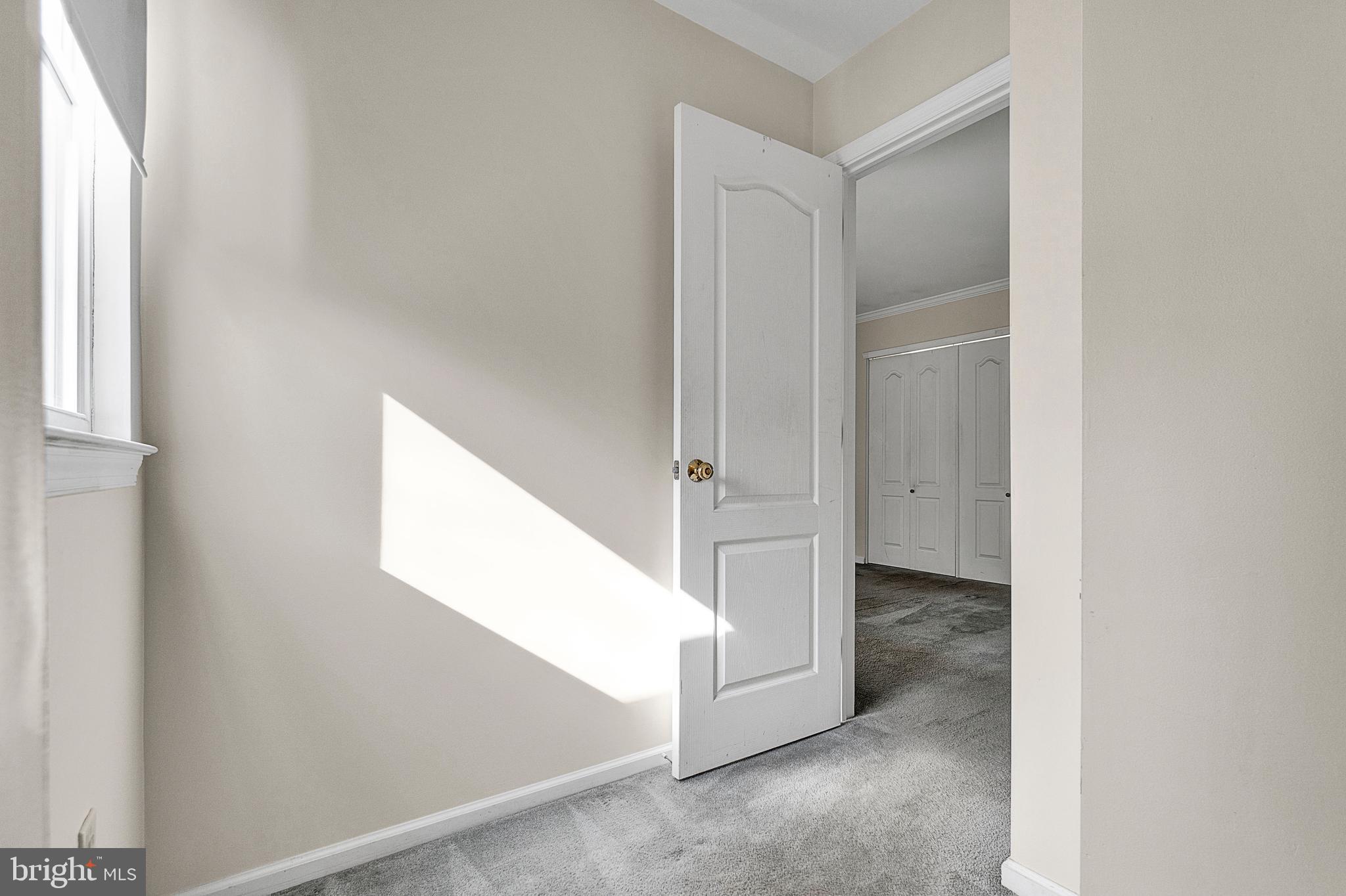 1225 Bruce Road Oreland, PA 19075 - Photo 22 of 35 Access to hallway from Masterbedroom
