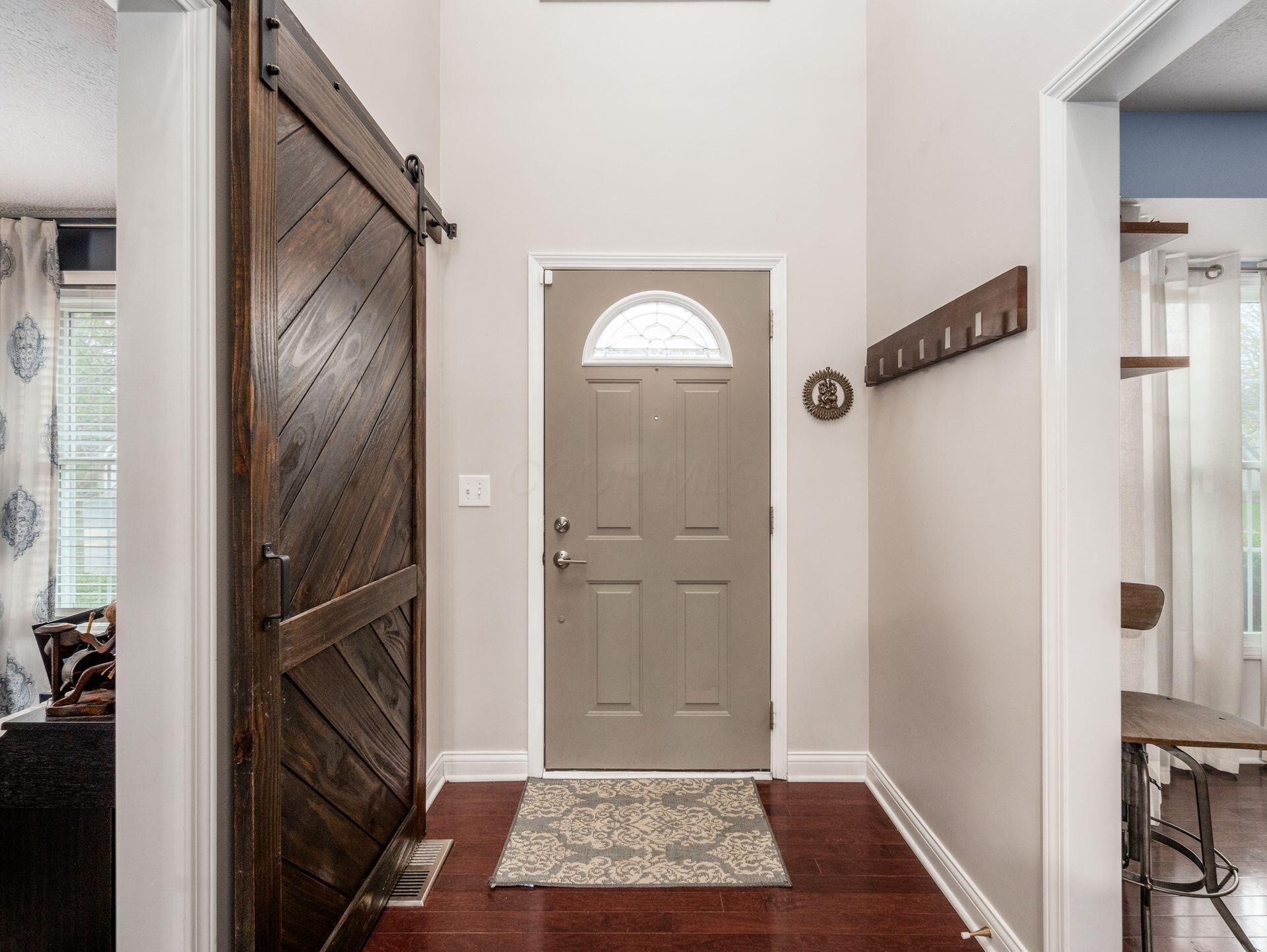 5860 Sandy Rings Lane Dublin, OH 43016 - Photo 8 of 70 Entry 2