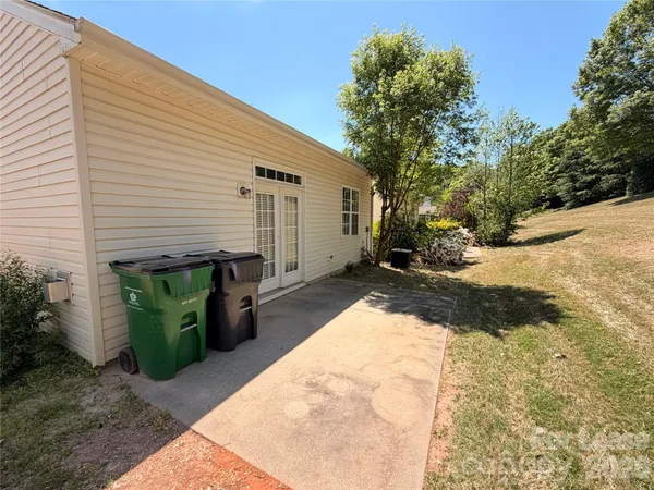 a view of a backyard with plants