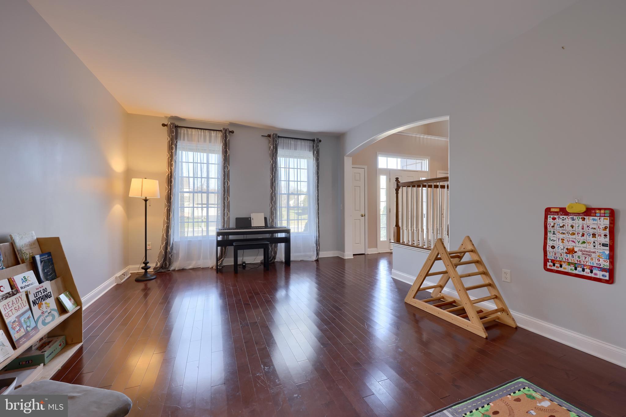 103 Hunters Crossing Lititz, PA 17543 - Photo 11 of 48 Sitting room