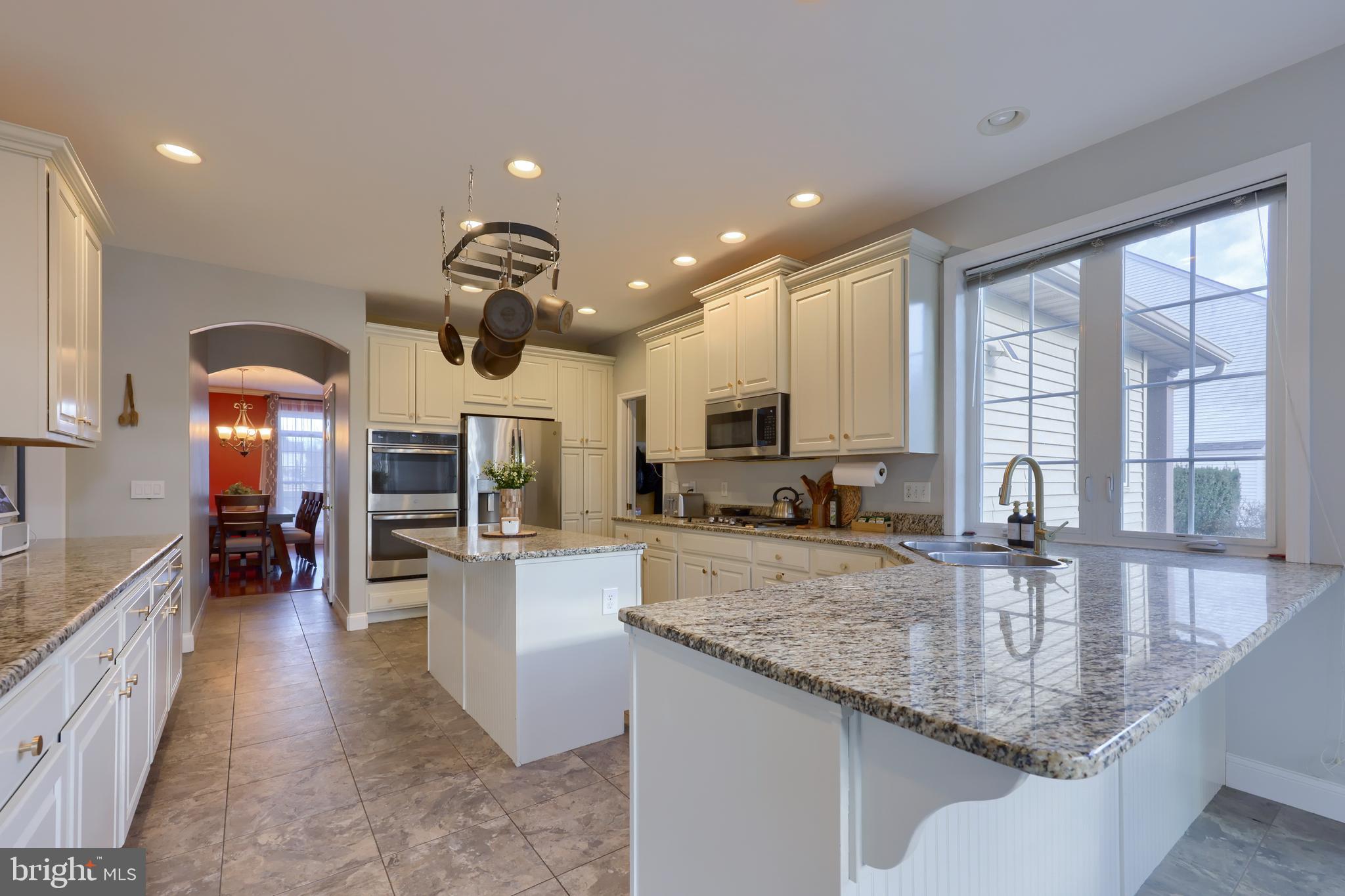 103 Hunters Crossing Lititz, PA 17543 - Photo 16 of 48 Kitchen