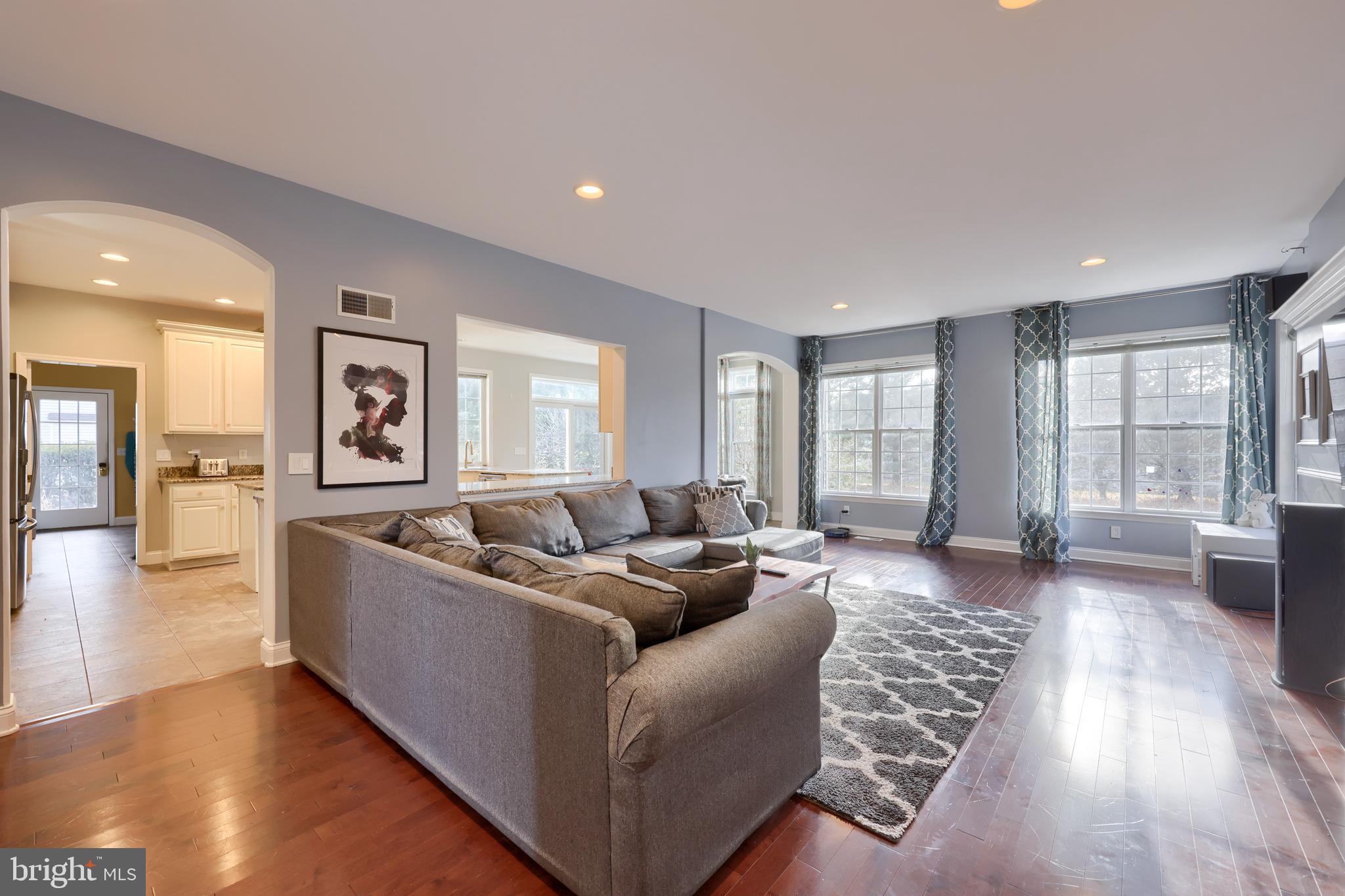 103 Hunters Crossing Lititz, PA 17543 - Photo 22 of 48 Family room