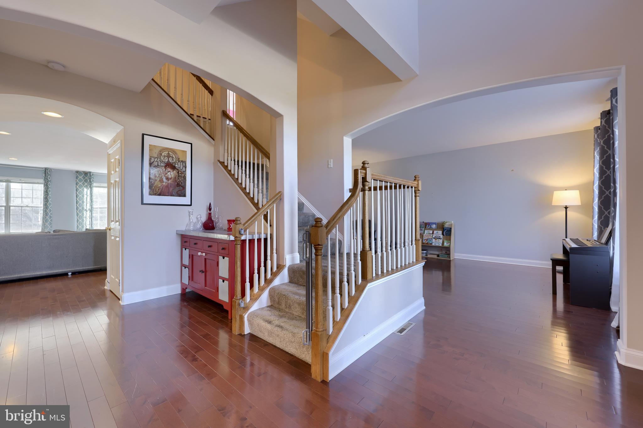 103 Hunters Crossing Lititz, PA 17543 - Photo 9 of 48 Foyer