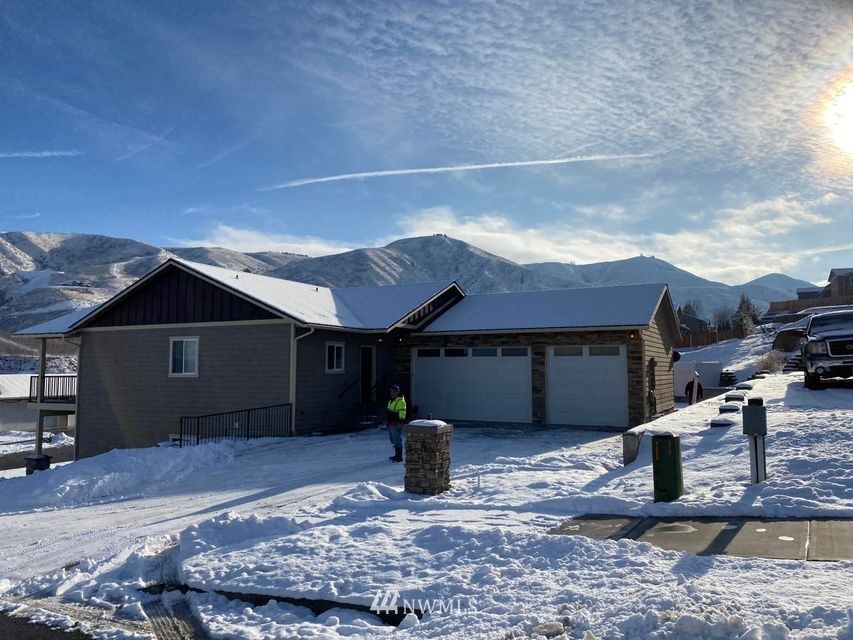 2159 Citation Loop Wenatchee, WA 98801 - Photo 1 of 19 Gallery Image 1