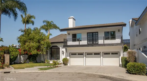 $3,195,000 | 17182 Hillside Circle, Huntington Beach, CA 92649