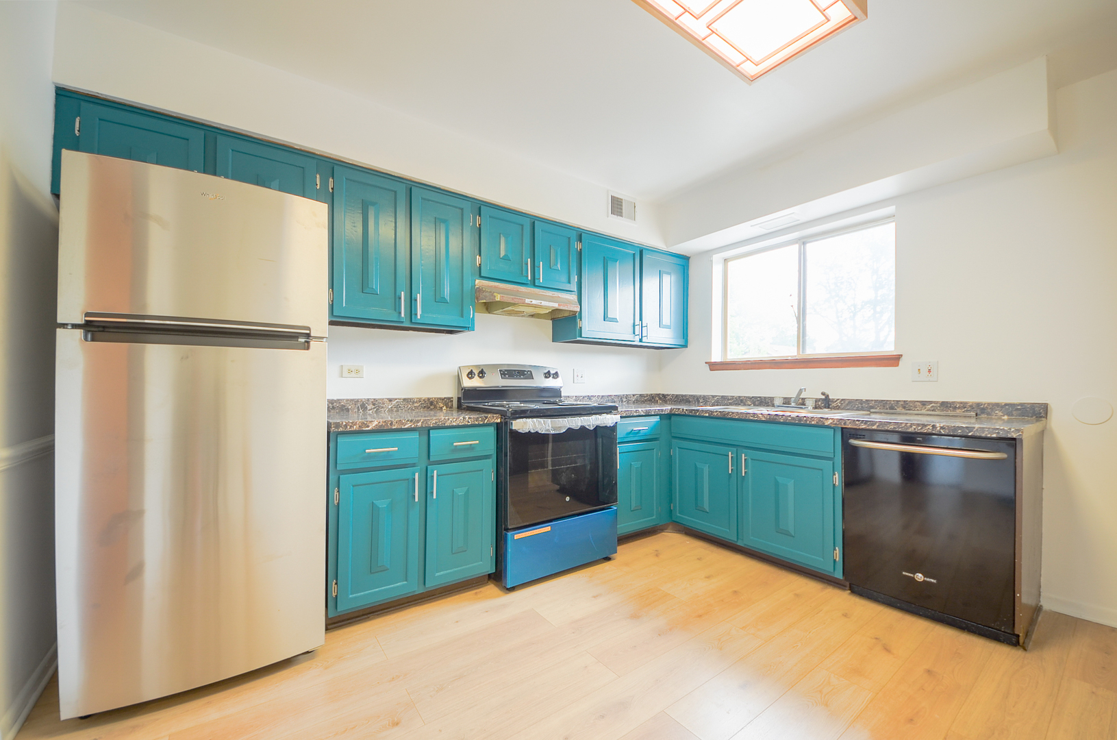 916 South Plum Grove Road, Unit 223 Palatine, IL 60067 - Photo 6 of 14