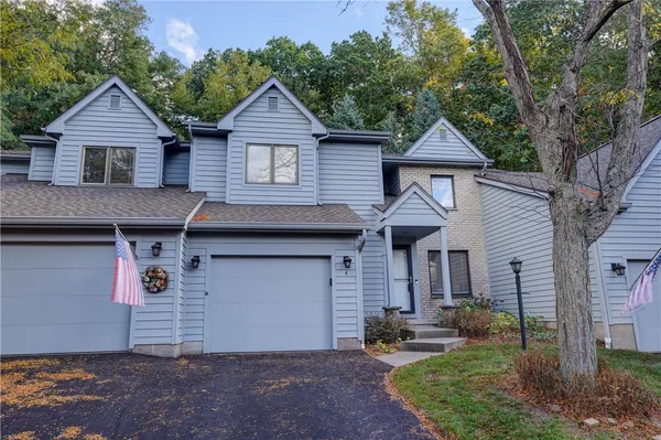 $349,000 | 4 Colonial Circle, Perinton, NY 14450