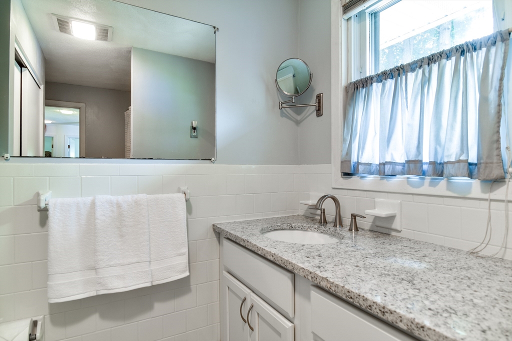 9 Larnis Road Framingham, MA 01701 - Photo 22 of 28