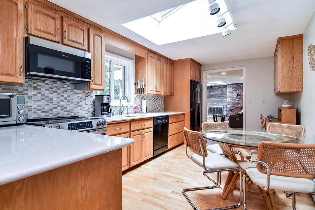 9 Larnis Road Framingham, MA 01701 - Photo 7 of 28