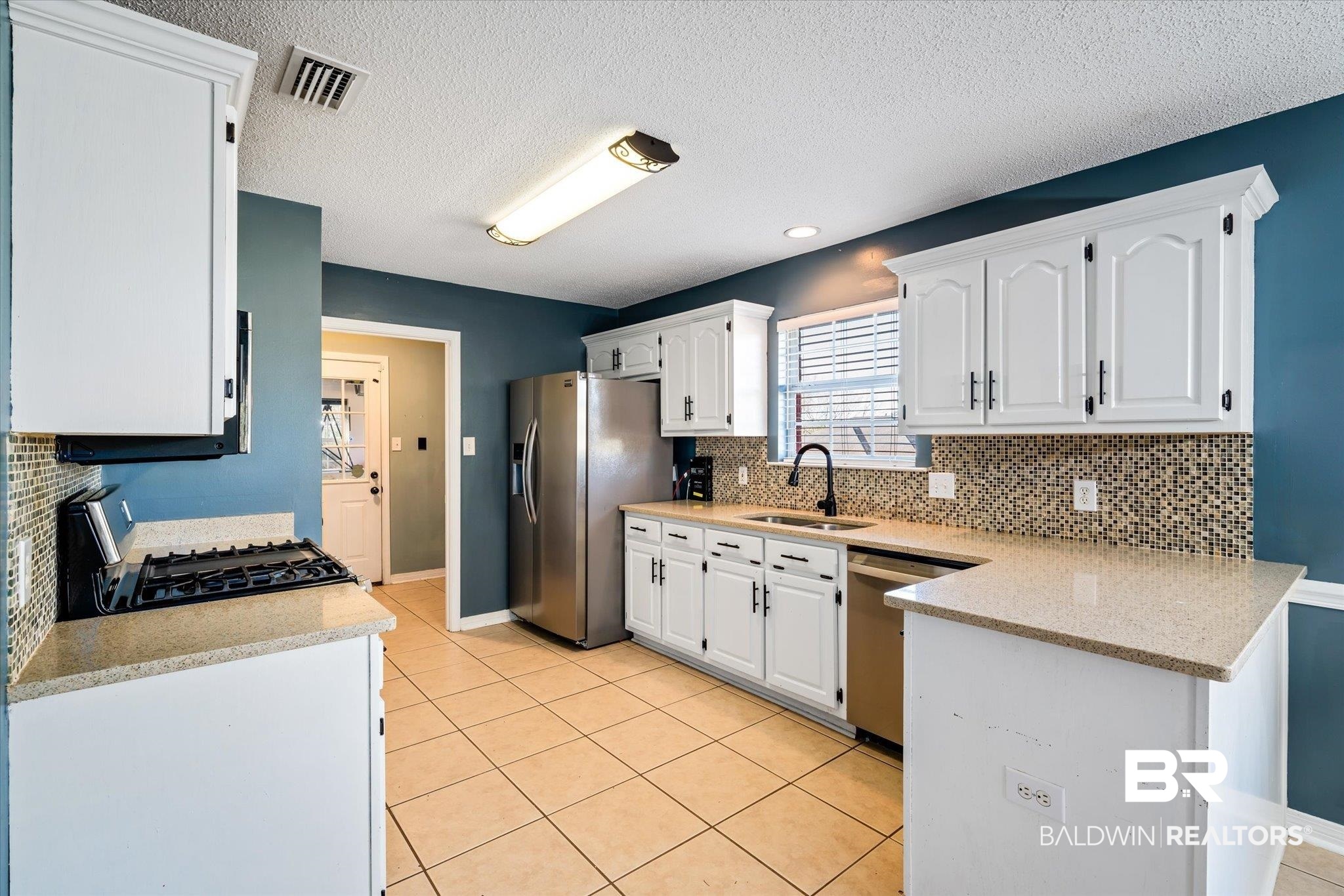 10027 Breckenridge Drive South Mobile, AL 36608 - Photo 4 of 22