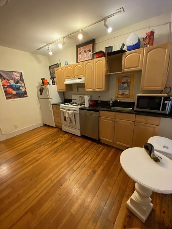 15 Cooper Street, Unit 1 Boston, MA 02113 - Photo 8 of 22