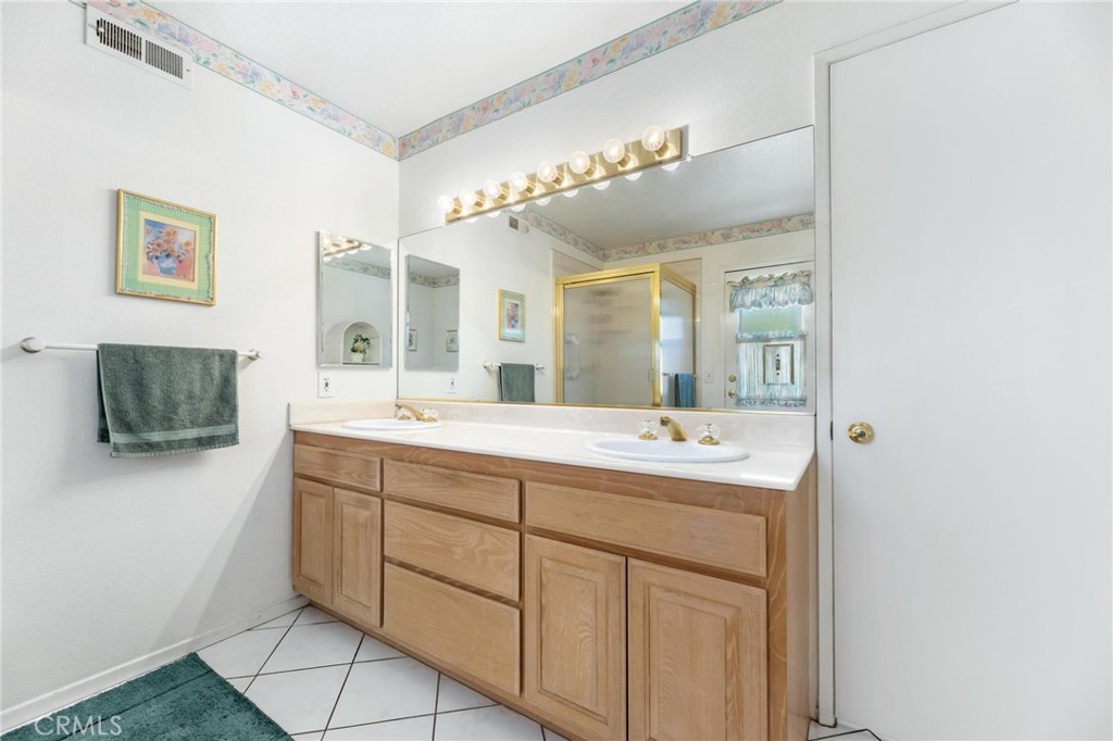 19138 Ludlow Street Porter Ranch, CA 91326 - Photo 25 of 44 Gallery Image 25