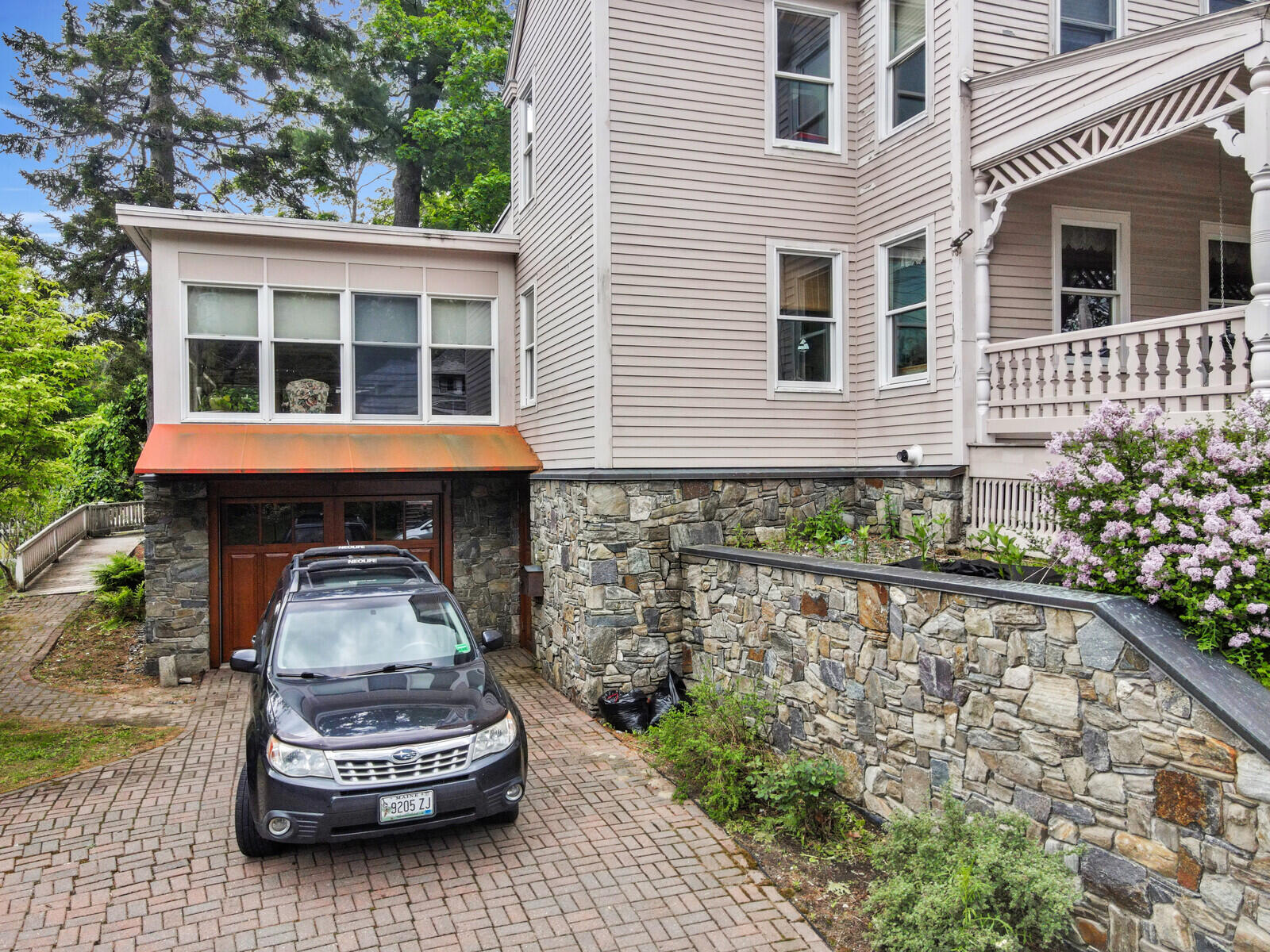 73 Pleasant Street Brunswick, ME 04011 - Photo 3 of 40 08_DJI_0831_DxO_mls