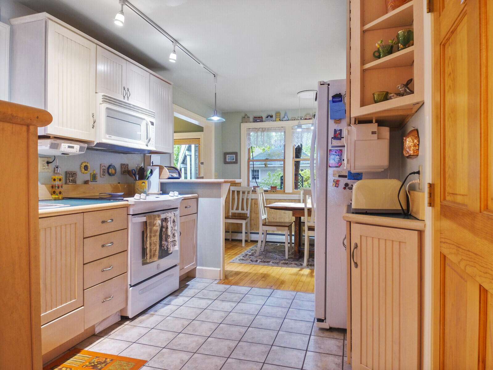 73 Pleasant Street Brunswick, ME 04011 - Photo 10 of 40 18_DJI_0390_DxO_mls