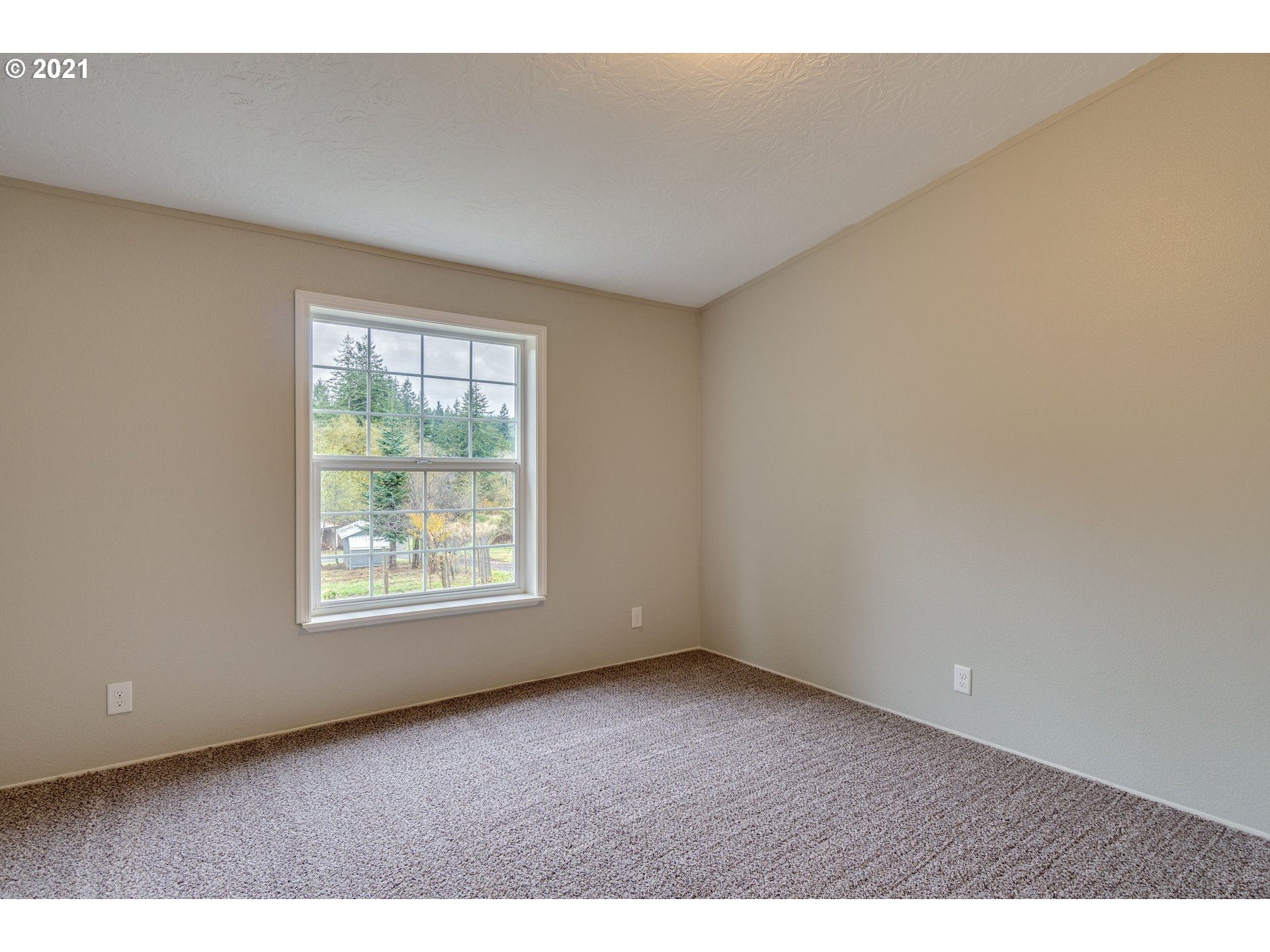 26116 Pellham Hill Road Rainier, OR 97048 - Photo 17 of 32 an empty room with windows