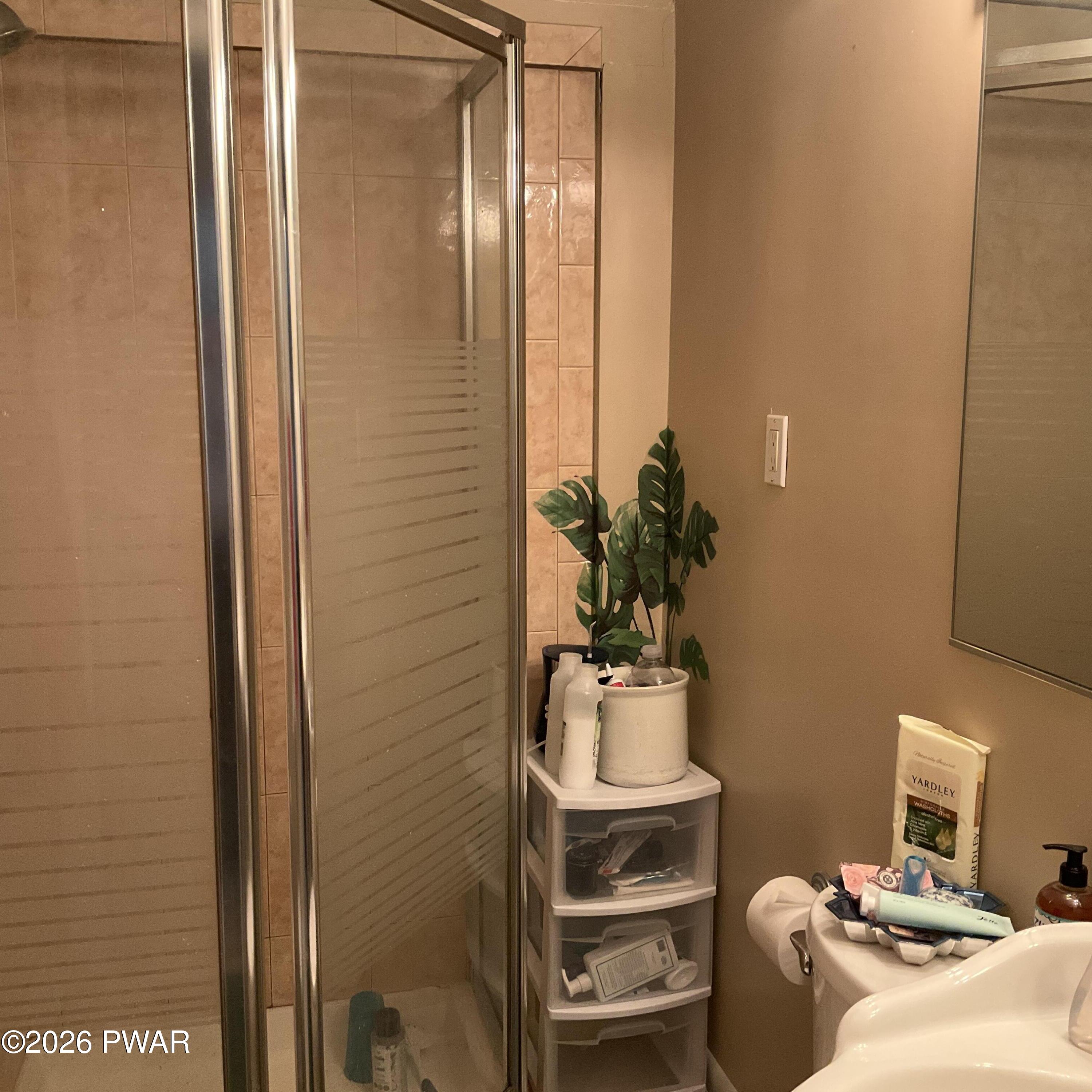 154 Roundhill Road Dingmans Ferry, PA 18328 - Photo 22 of 47