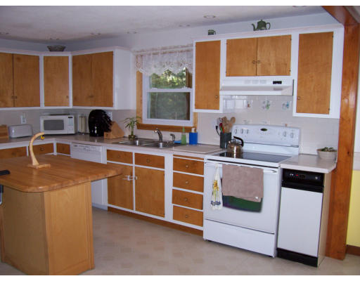 58 Lancaster Road Clinton, MA 01510 - Photo 2 of 12