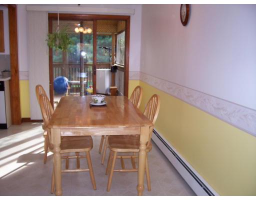 58 Lancaster Road Clinton, MA 01510 - Photo 3 of 12