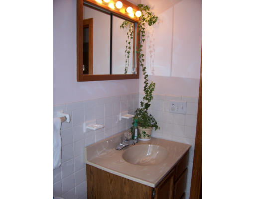 58 Lancaster Road Clinton, MA 01510 - Photo 6 of 12