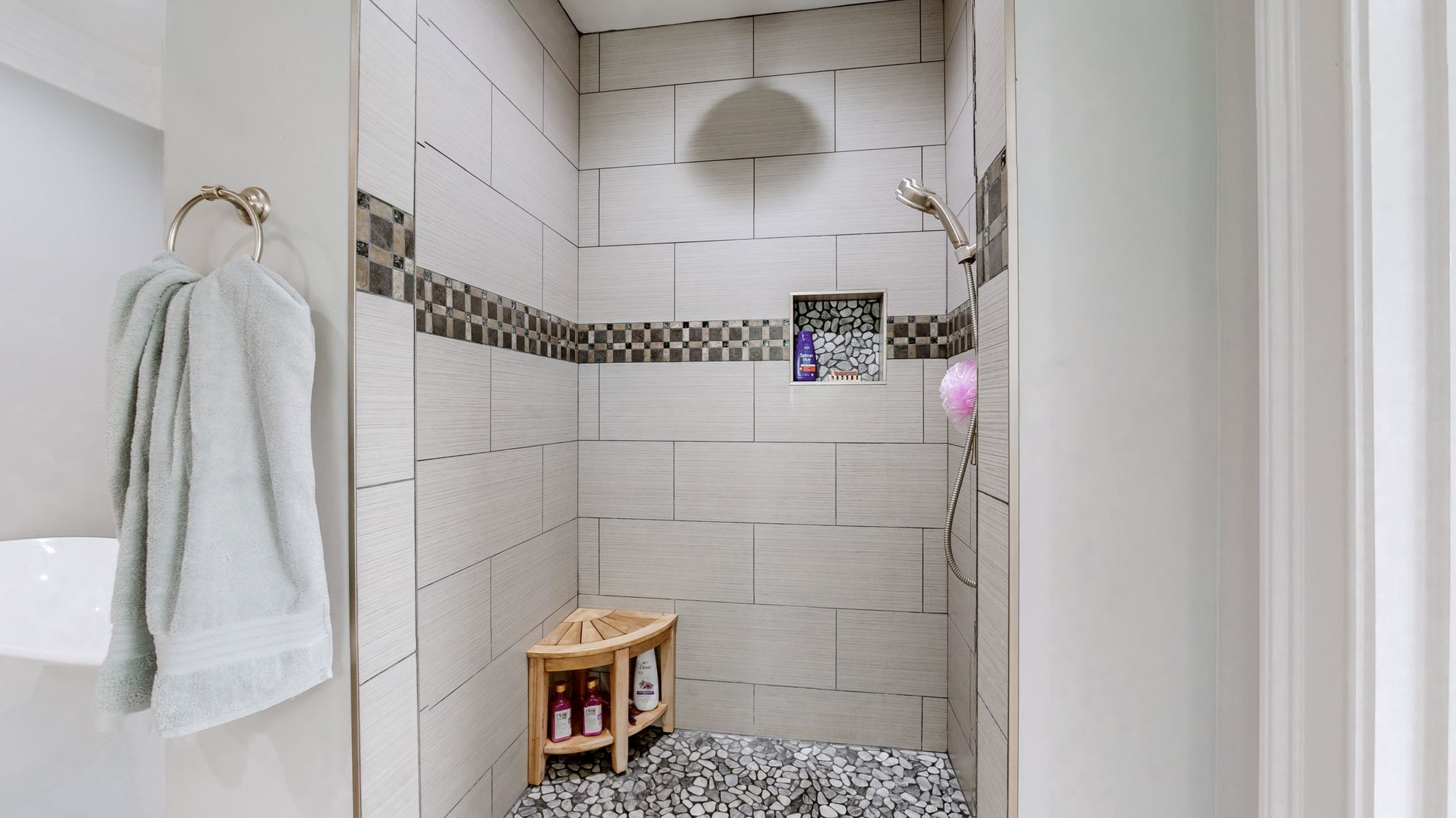 1019 Parker Road Kingston Springs, TN 37082 - Photo 21 of 39 a bathroom with a shower