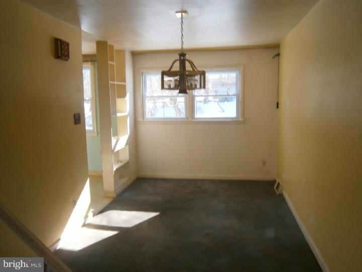 2706 West Country Club Road Philadelphia, PA 19131 - Photo 4 of 12 Dining Room