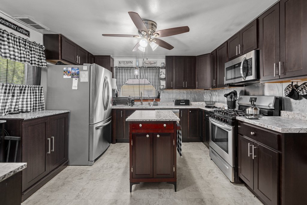 129 3rd Street Carbon Cliff, IL 61239 - Photo 8 of 25