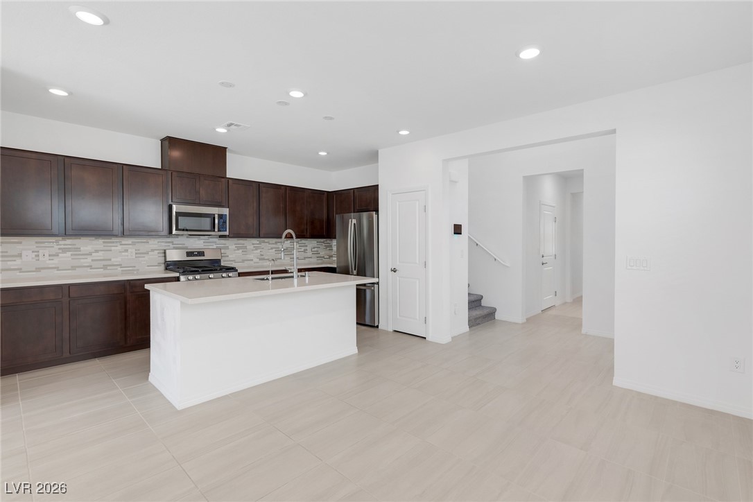 2869 Sweeping Palm Road North Las Vegas, NV 89086 - Photo 7 of 48