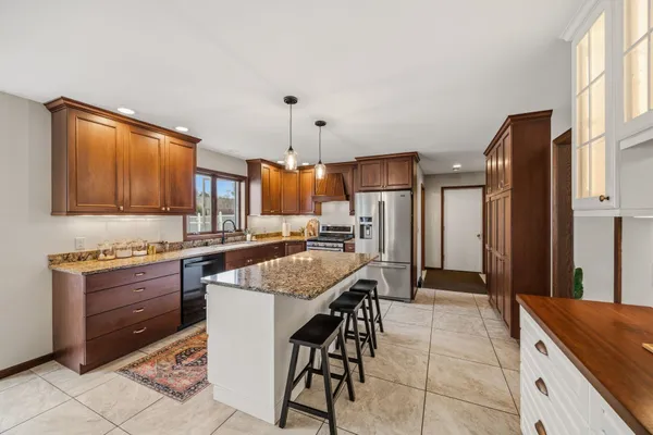 $838,700 | 413 Park Cambridge Wi 53523, Cambridge, WI 53523
