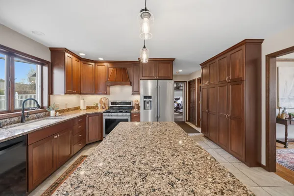 $838,700 | 413 Park Cambridge Wi 53523, Cambridge, WI 53523