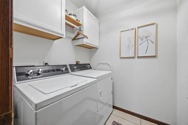 $838,700 | 413 Park Cambridge Wi 53523, Cambridge, WI 53523