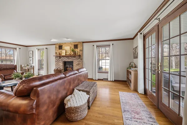 $838,700 | 413 Park Cambridge Wi 53523, Cambridge, WI 53523