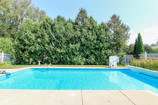 $838,700 | 413 Park Cambridge Wi 53523, Cambridge, WI 53523