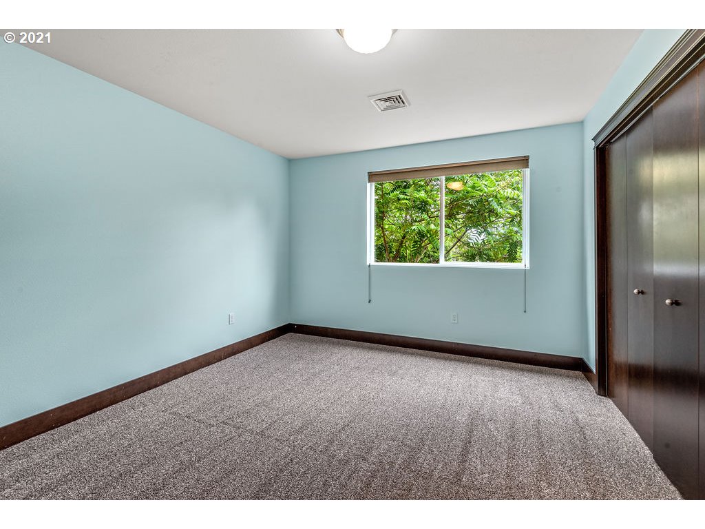 1014 Cloverdale Road Kalama, WA 98625 - Photo 19 of 32 Gallery Image 19