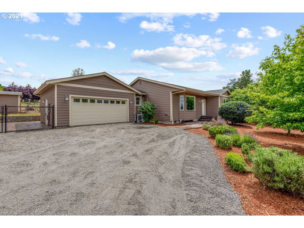 1014 Cloverdale Road Kalama, WA 98625 - Photo 25 of 32 Gallery Image 25