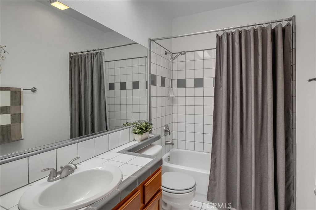 8727 Wintergreen Road Pinon Hills, CA 92372 - Photo 27 of 50