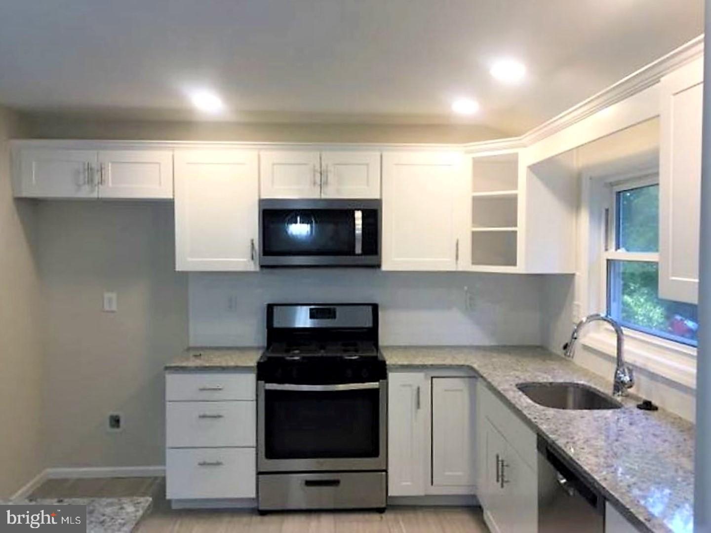 46 Heritage Road Marlton, NJ 08053 - Photo 12 of 19 Gallery Image 12