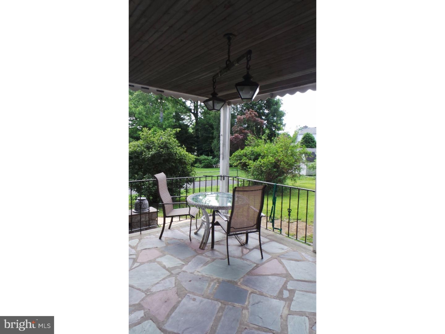 322 Shaw Road Ridley Park, PA 19078 - Photo 3 of 25